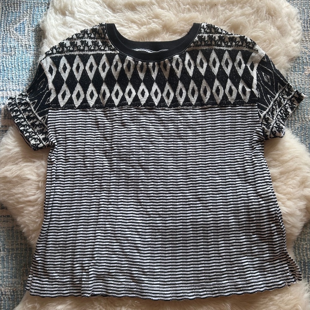 We the Free Top NWOT